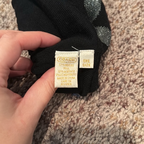 COACH Merino Wool Logo Scarf and Hat Set - NWOT - Picture 4 of 8